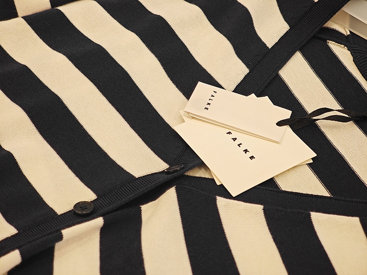 Eine Nahaufnahme eines Oberteils der Marke Falke